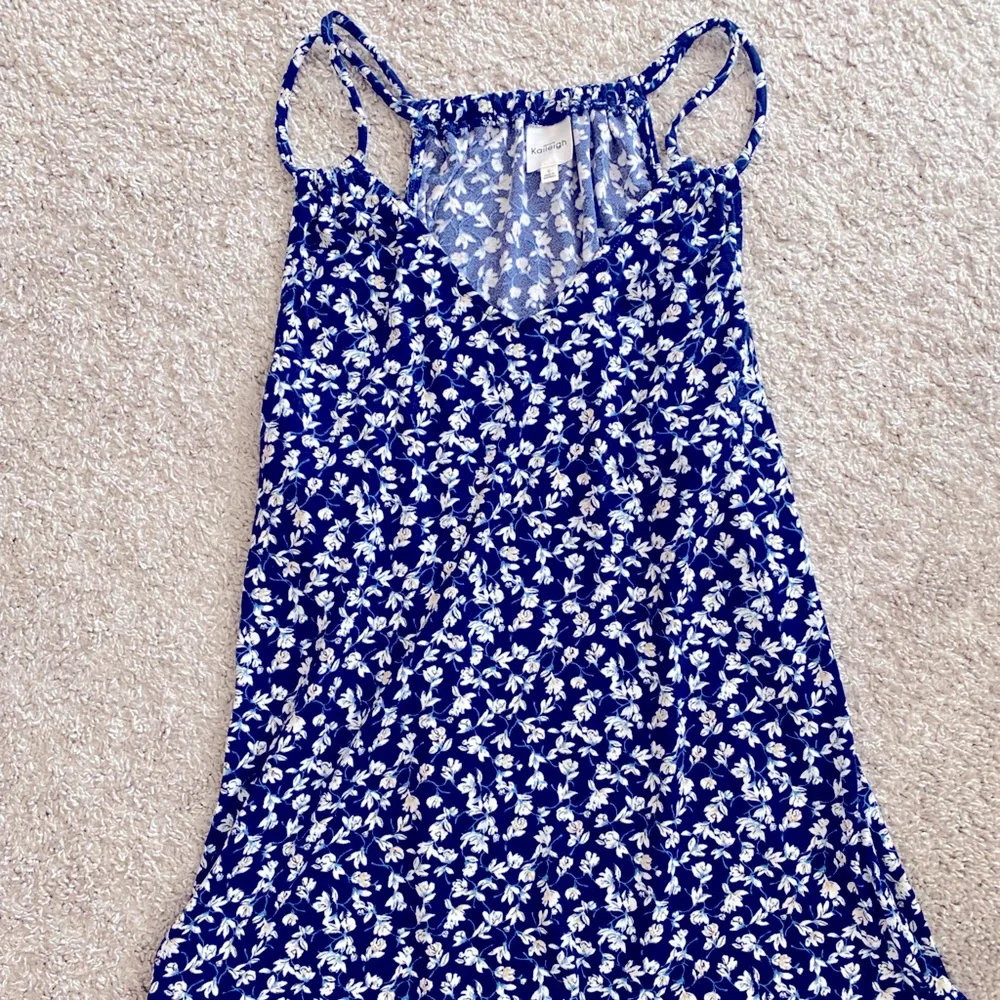 S - Floral Tank - Picture 1 of 1